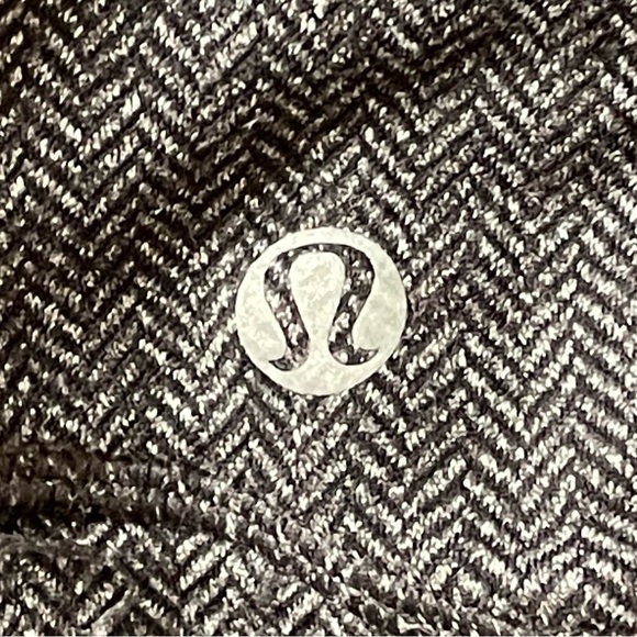 #103, Lululemon gray/ black tweed long sleeve 3/4 zip pullover top, size 10 - Picture 4 of 5